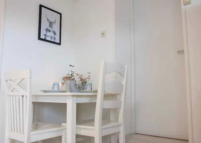 Herberg Cozy Near Center *